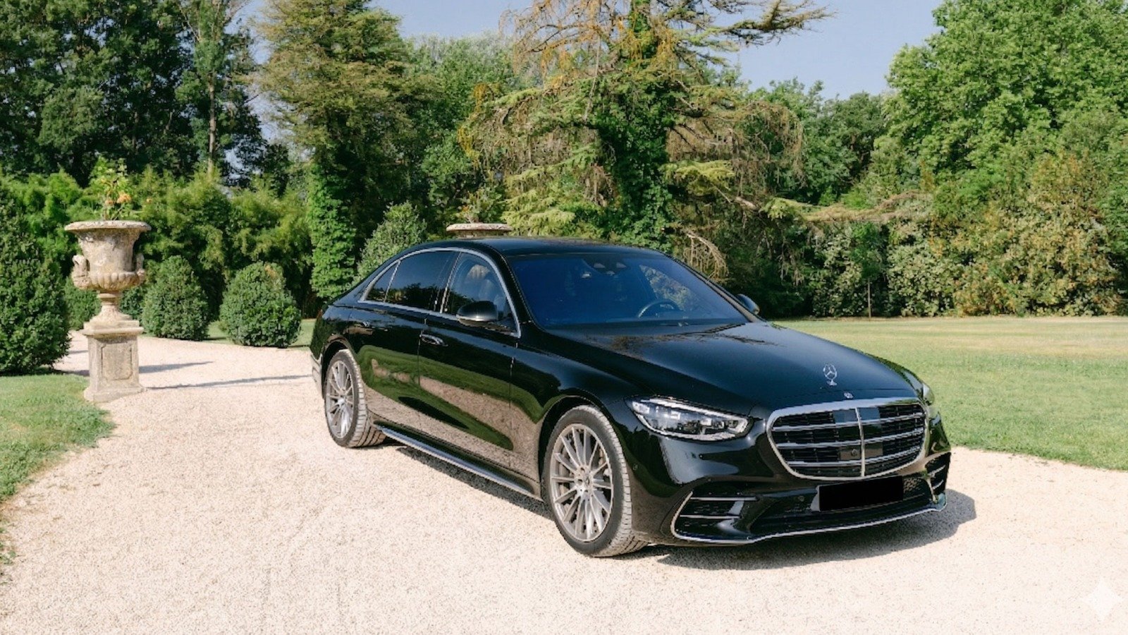 Mercedes Classe S noire - Chauffeur privé VTC Dakar Sénégal